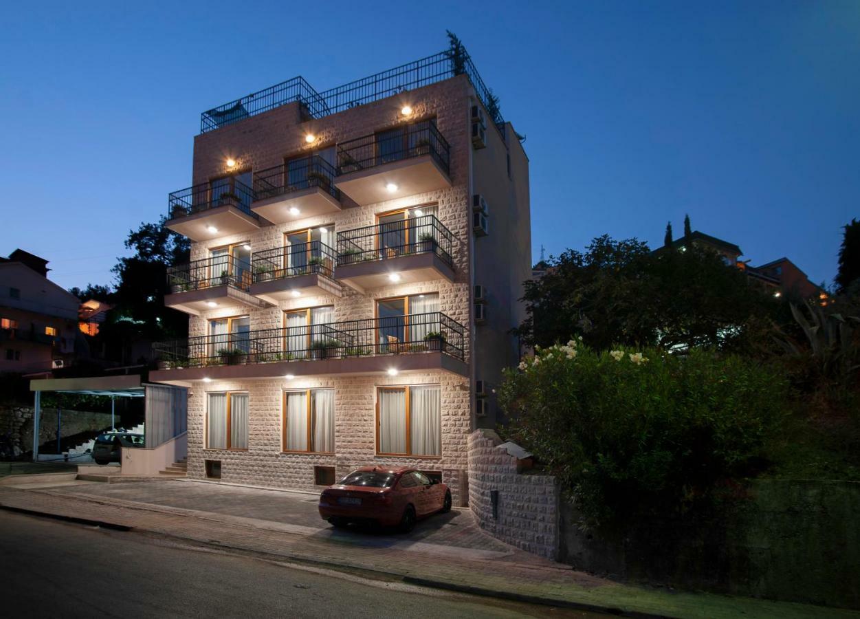 Hotel Twelve By Aycon Budva Exterior foto